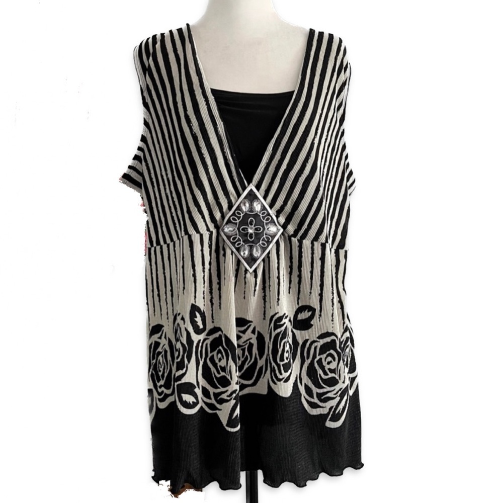Notations Sleeveless Top